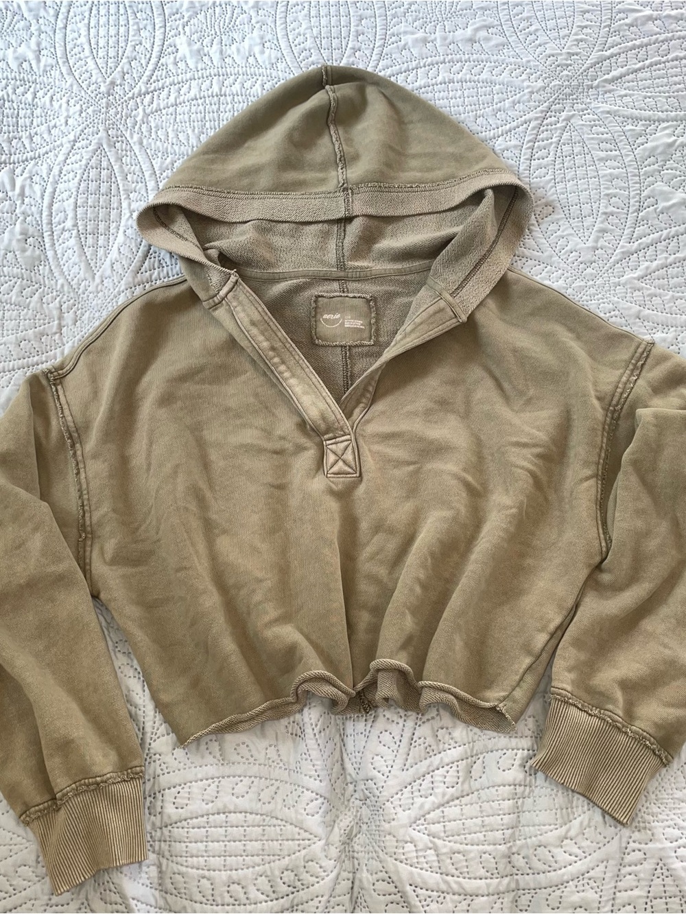 aerie Cropped Hooded Sweatshirt in Washed Olive